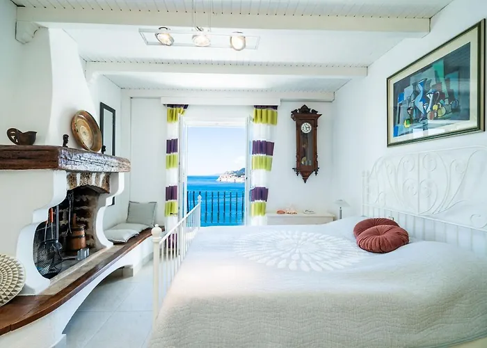 Beach House Sveti Jakov 2