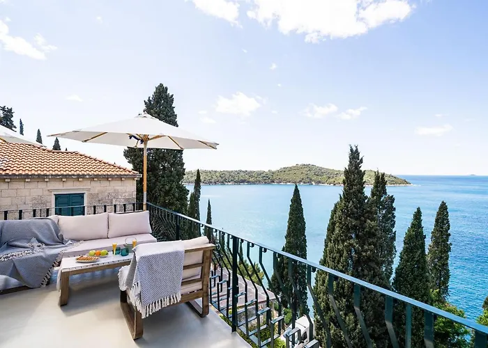 Beach House Sveti Jakov 2